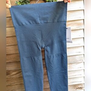 NWT Blanqi Everyday Hipster Leggings - Storm